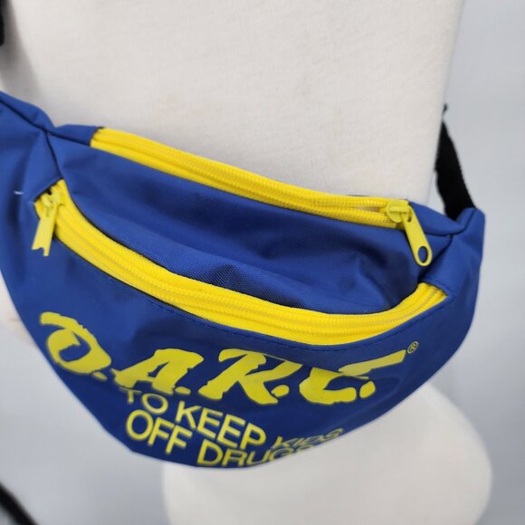 TIPSY ELVES Dare To Keep Kids Off Drugs Fanny Pack Blue NWT - Picture 4 of 5